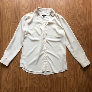 🎉5/$25!!!! 🎉
[Talbots] cream blouse